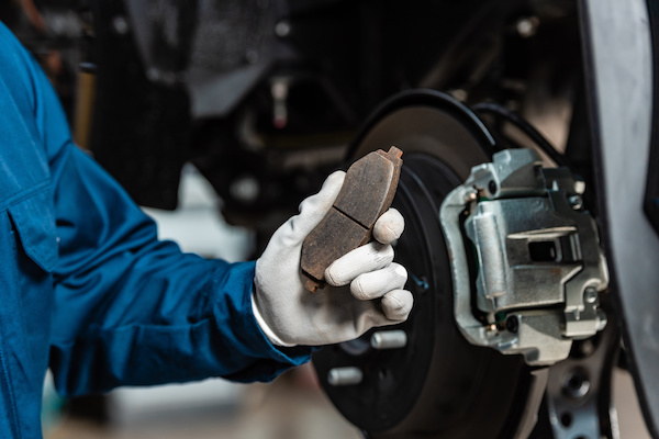 The Difference Between Organic, Semi-Metallic, and Ceramic Brake Pads